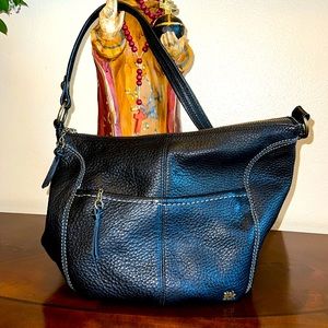 Like NEW “the sak” leather purse.